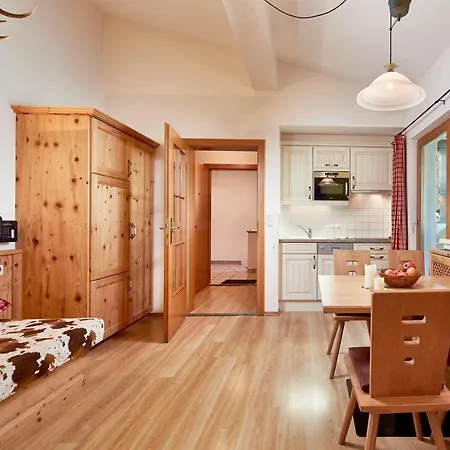 Alpina Apartment *